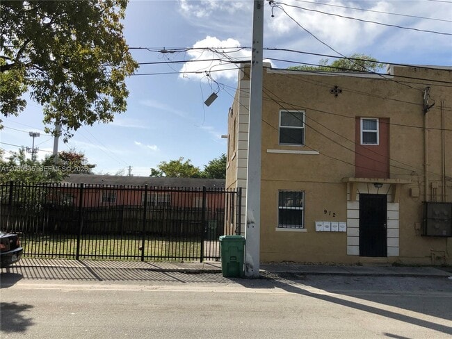 Building Photo - 912 NW 55th Terrace