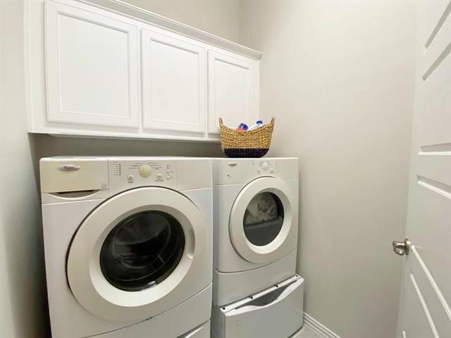 Building Photo - 2612 Cathedral Dr