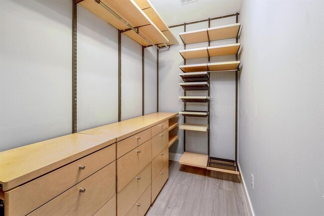 Building Photo - 702 Philco Dr