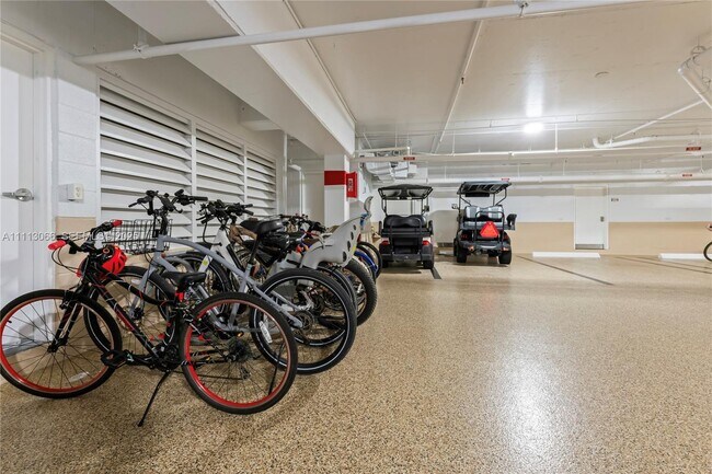 Building Photo - 19143 Fisher Island Dr