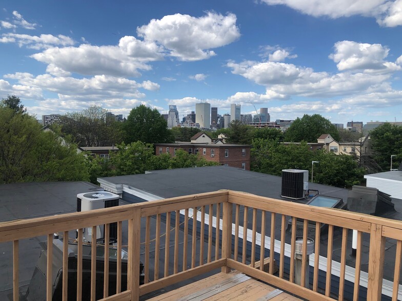 Primary Photo - 155 D St