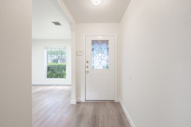 Building Photo - 3926 Privet Pl
