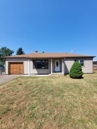 Building Photo - 2 Bedroom home with RV parking and large y...