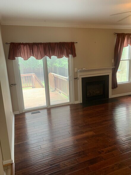 Building Photo - 1809 Stark Drive