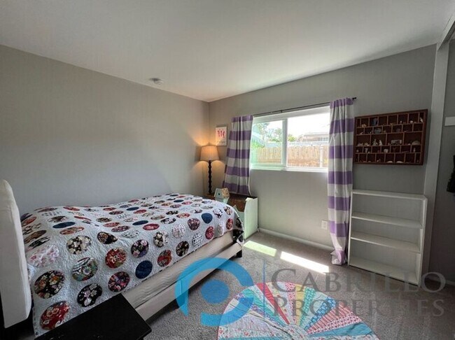 Building Photo - 2419 Fieldlane Pl