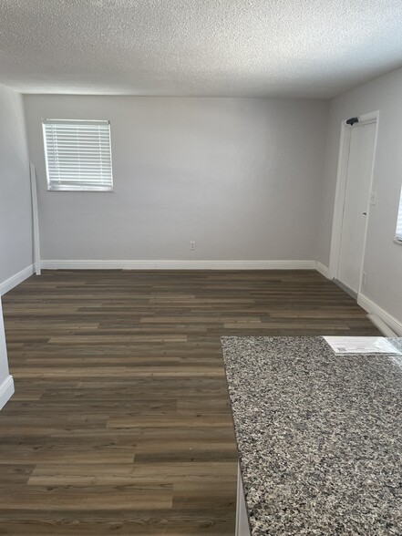 Building Photo - 121 Marcelle Ave