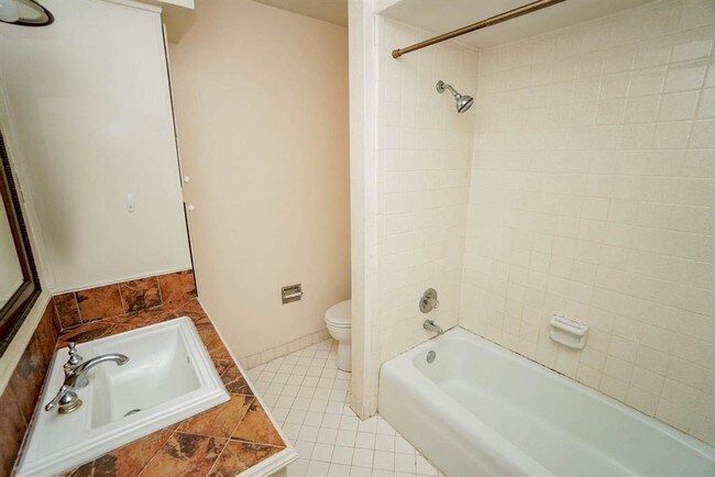 Building Photo - 14370 Misty Meadow Ln