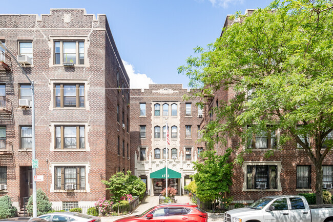 Building Photo - 6802 Ridge Blvd