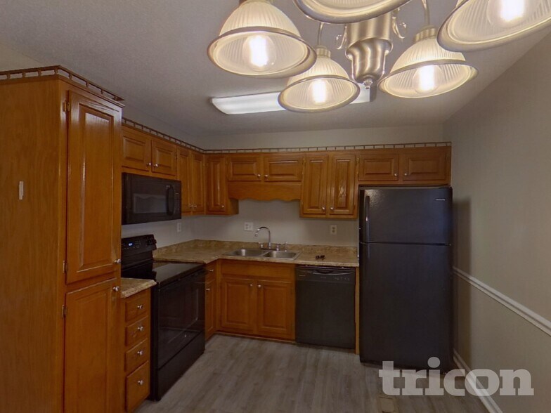 Building Photo - 296 Whitney Ln