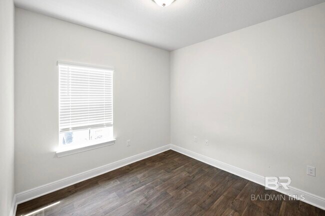 Building Photo - 13793 Shea Cir