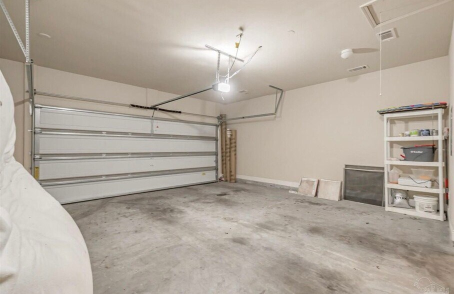 Building Photo - 5811 Rustic Ridge Cir