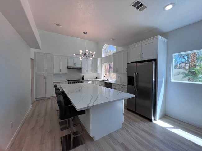 Building Photo - Summerlin 5 Bedroom with a Swimming Pool
