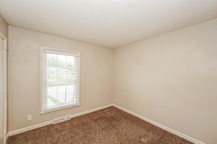 Building Photo - 8504 Beechbrooke Rd