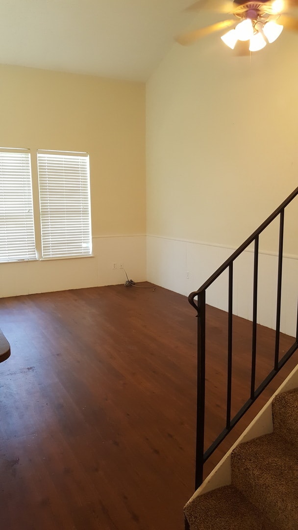 Building Photo - Nice Town-home in Canyon 3 Bedrooms, 2 Bathrooms, 1 Car Garage, Ready for Move-In!