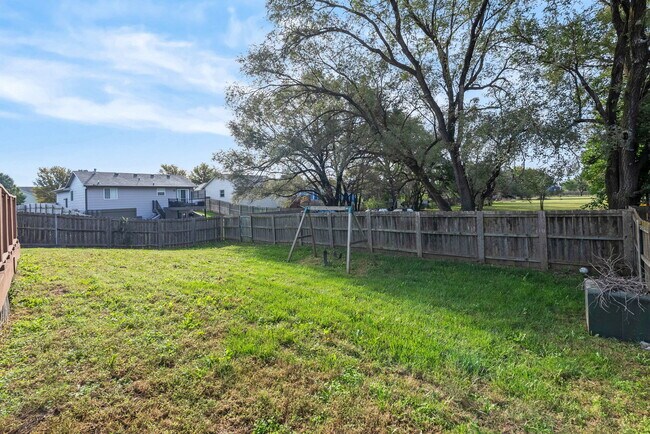 Building Photo - 11907 W Jewell St