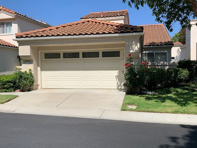 Building Photo - Camarillo Springs Rental now Available