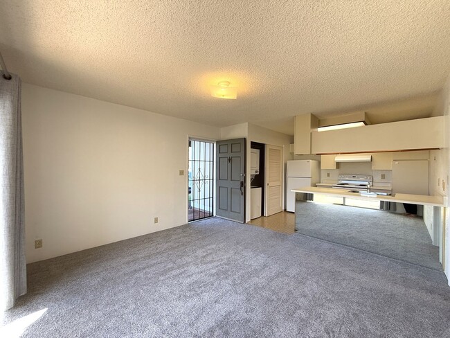 Building Photo - 94-1097 Paawalu St. #U4 - Hikino