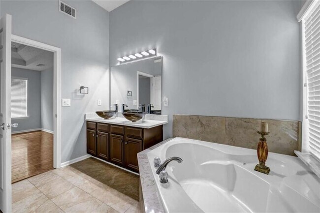 Building Photo - 1903 Cobblestone Ct