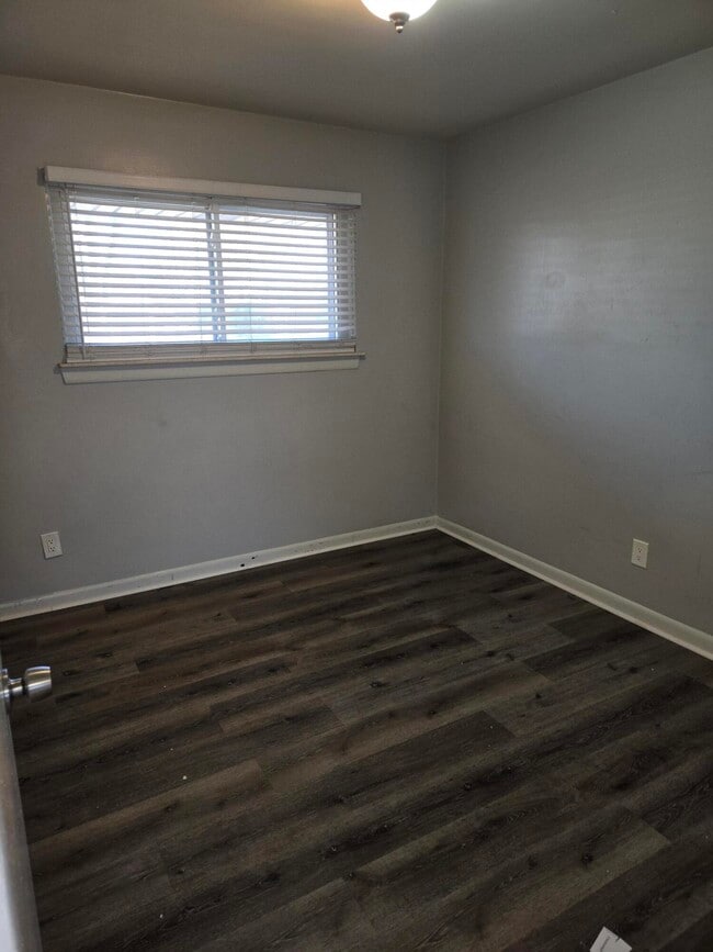 Building Photo - 27294 W Pleasant Ridge Dr