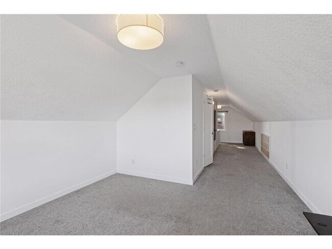 Building Photo - 4215 16th Ave S