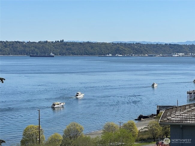 Building Photo - 3020 N 33rd St