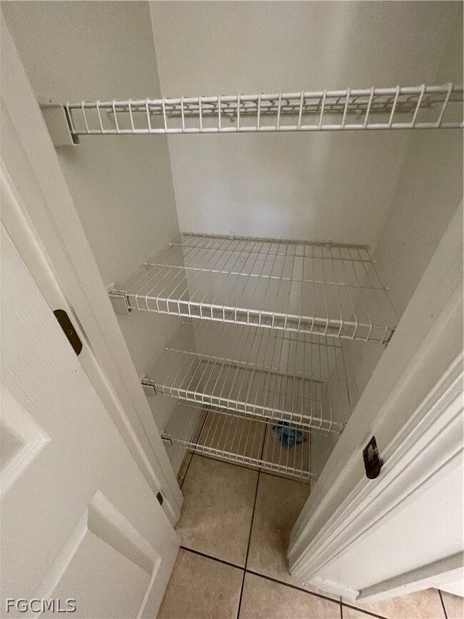 Building Photo - 1428 SW 29th St