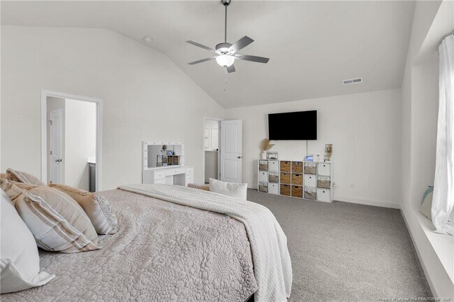 Building Photo - 173 London Dr