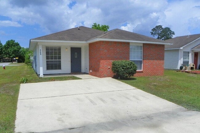 Primary Photo - Southwest Pensacola 3BR/2BA Patio Home Ava...