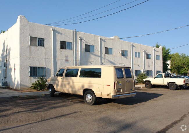Parking Area - 1215-1223 Coal Ave SW