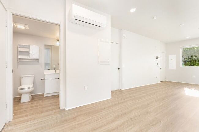 Building Photo - 91-3575-3575 Kamolehonua St