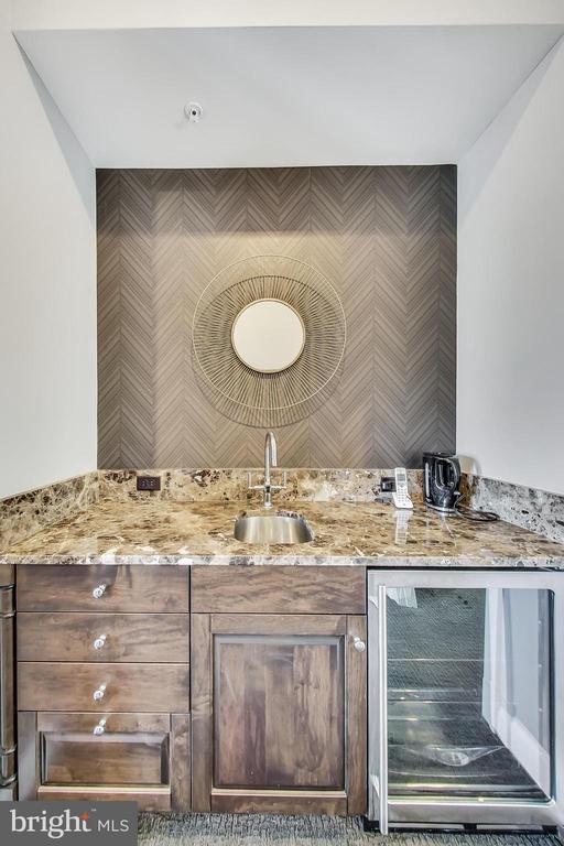 Building Photo - 10821 Symphony Park Dr