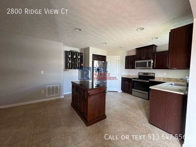 Building Photo - 2800 Ridge View Ct