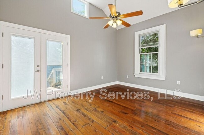 Building Photo - 309 Red Allen Wy