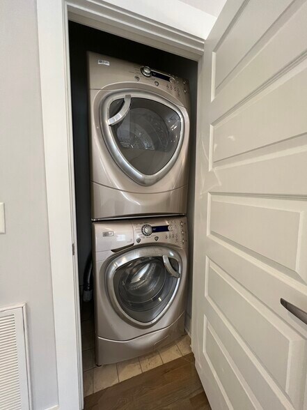 HE washer and dryer - 1701 6th Ave N