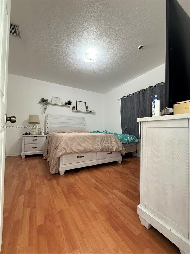 Building Photo - 10984 SW 182nd Ln