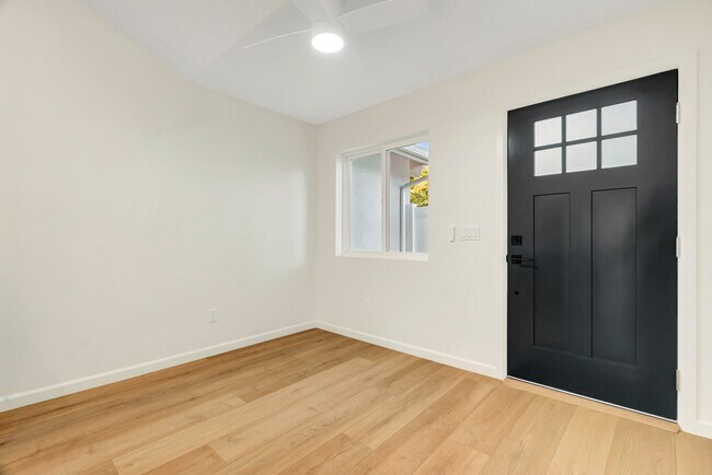 Building Photo - 1288 Uppingham Dr