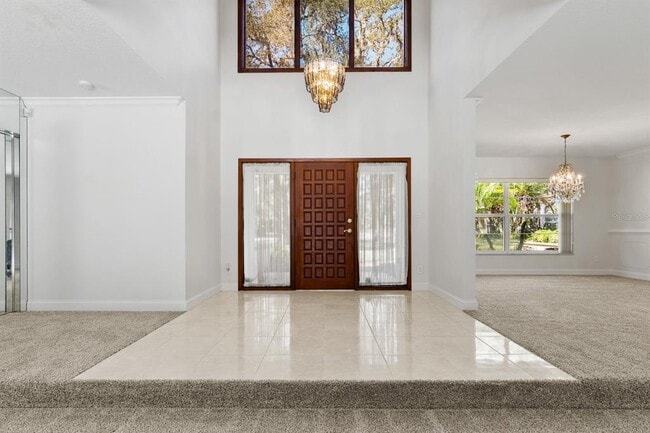 Building Photo - 10206 Lakeview Dr