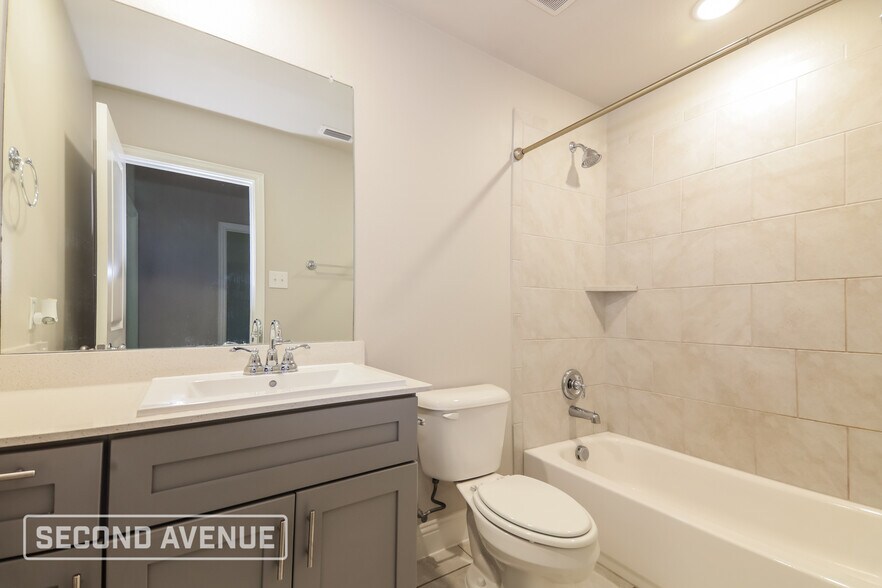 Building Photo - 1149 Flamingo Rd