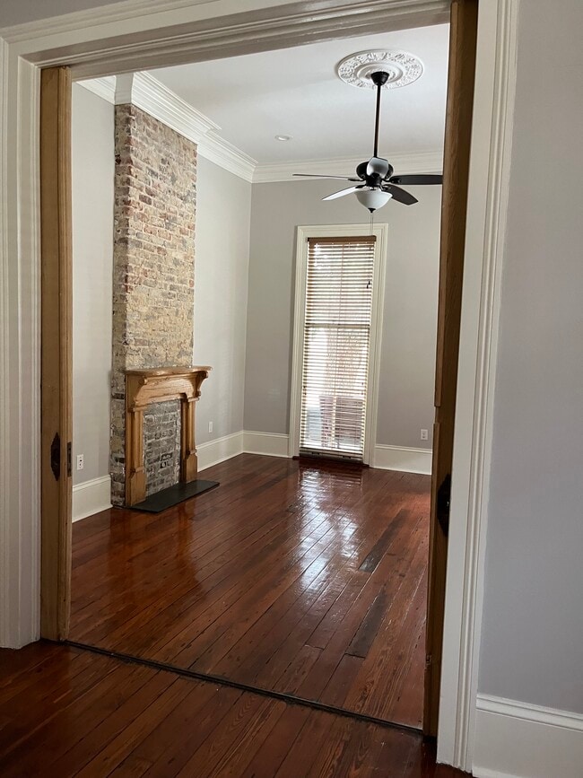 Building Photo - 218 N Alexander St