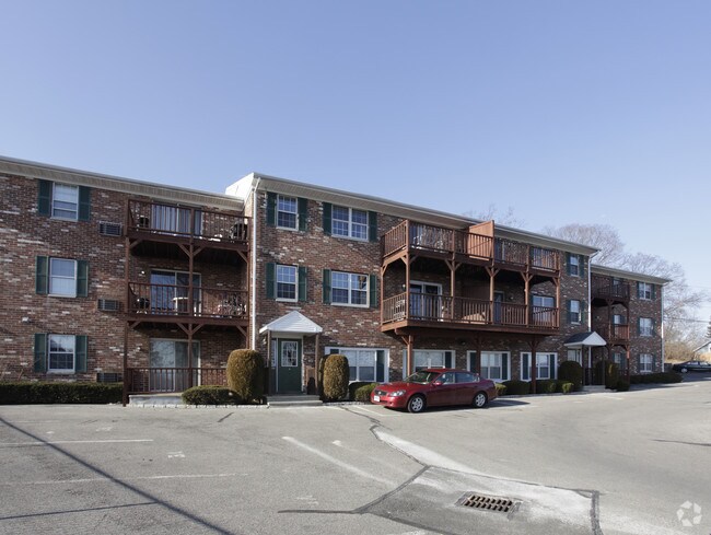 Building Photo - 696 Hope St