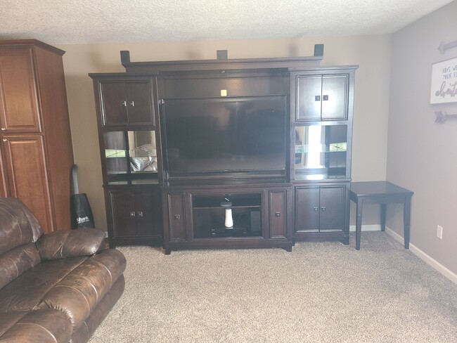 Building Photo - 8704 Rough Rider Rd NE