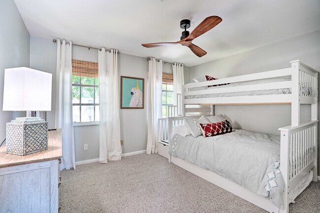 Building Photo - 174 Bobolink Way