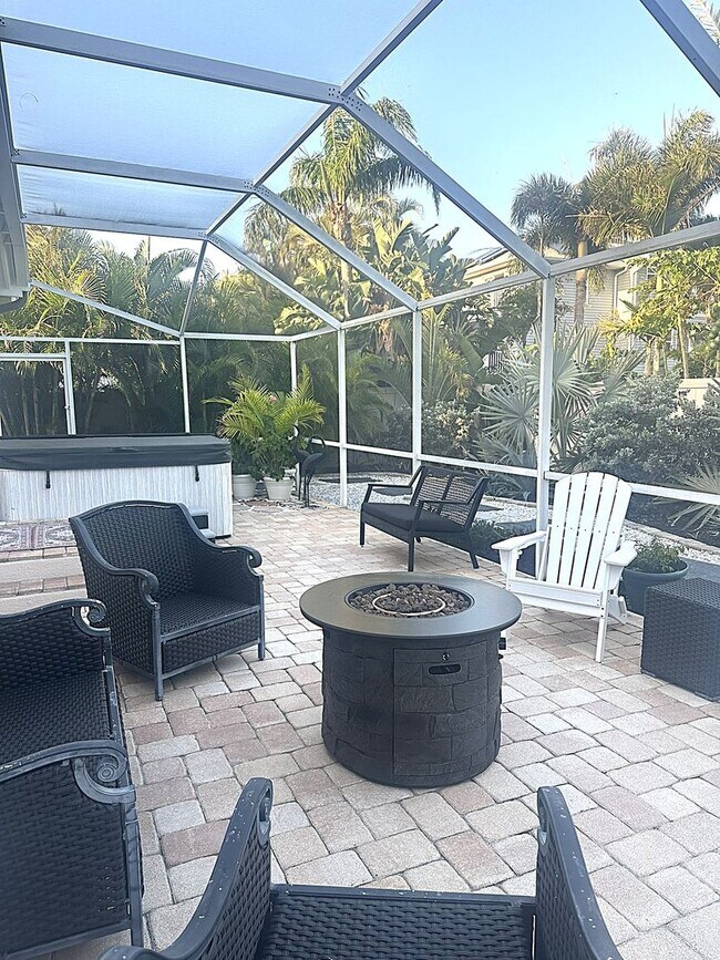 Building Photo - Furnished Six Month Rental - Gorgeous 3/2/2 Pool/Spa Home Tierra Verde