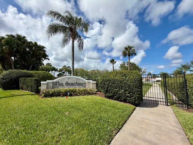 Building Photo - 6295 33rd Manor