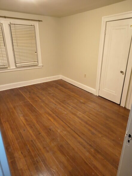 Building Photo - 773 Savin Ave