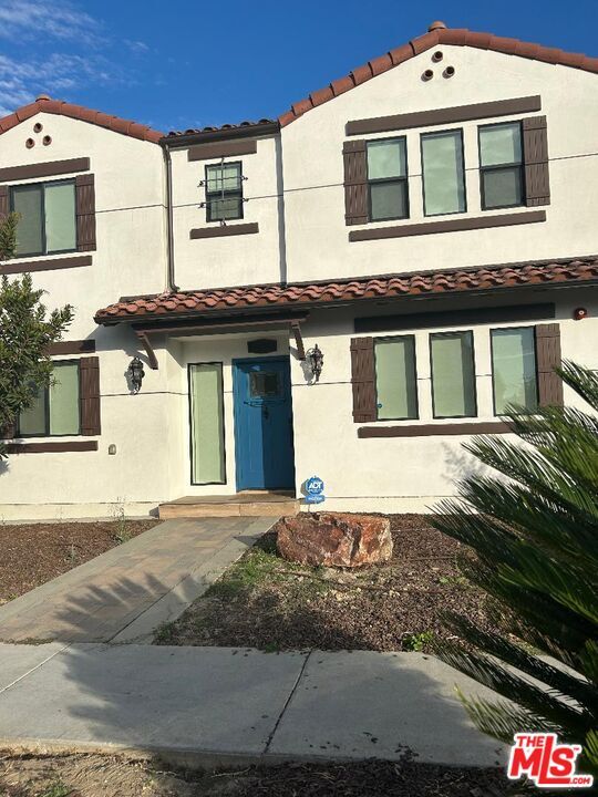 Building Photo - 10224 La Reina Ave