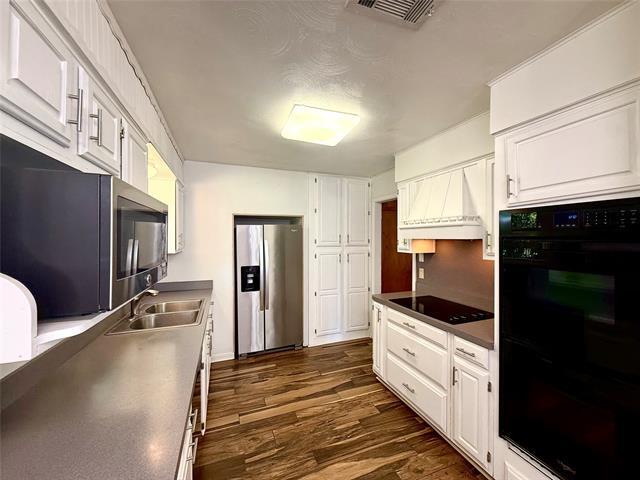 Building Photo - 6728 Karen Dr