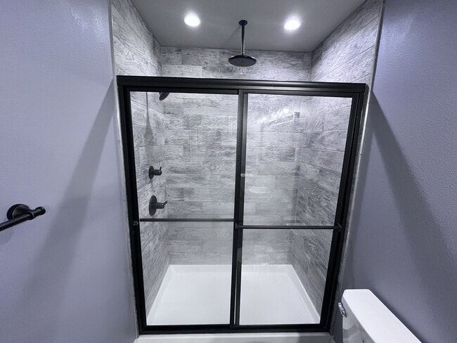 Building Photo - 27 Kasidyann Ct