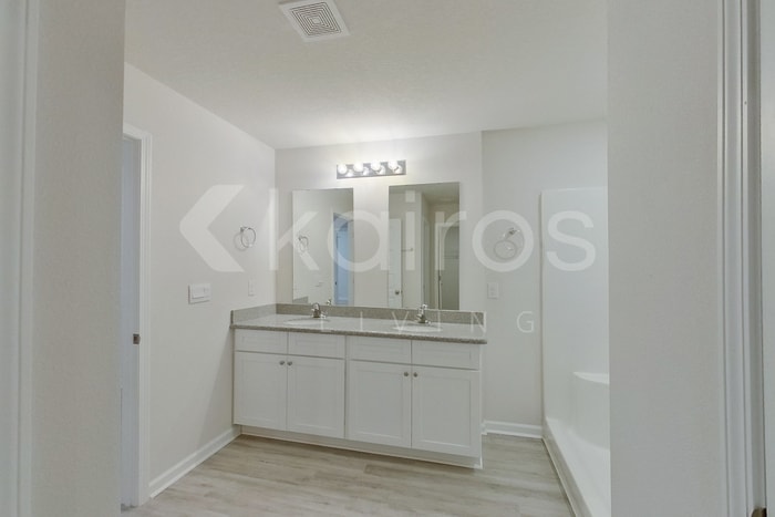 Building Photo - 4734 Malay Cir