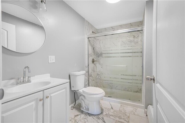 Building Photo - 1081 Bedford St